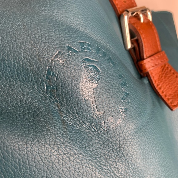 Pittards Soho Carryall Leather Tote Bag in Celeste - Picture 3 of 15